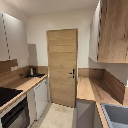 Chateau De La Follie - Le Halloy