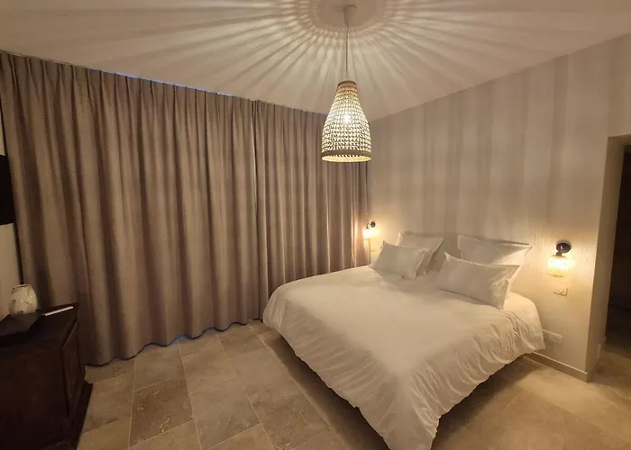 Chateau De La Follie - Le Halloy *