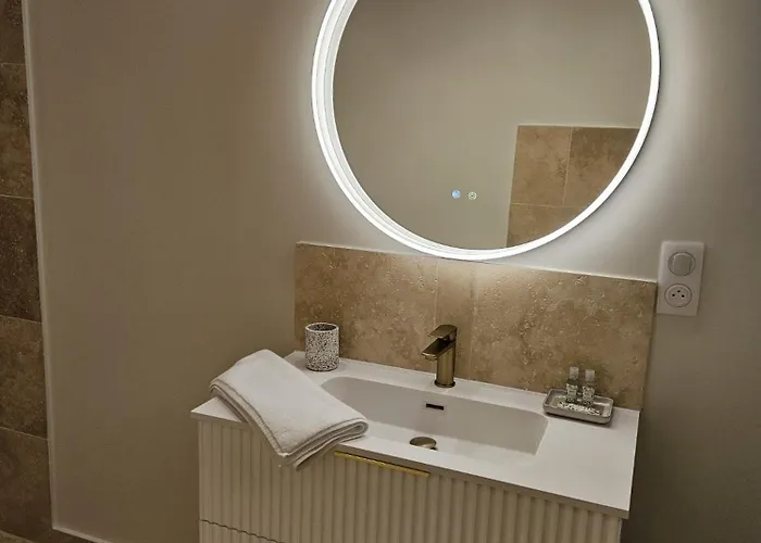 Chateau De La Follie - Le Halloy Pierrefonds